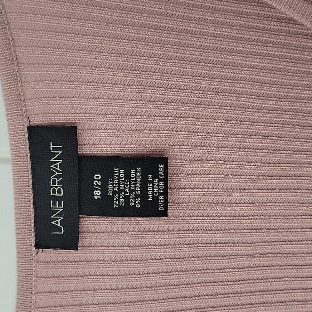 Gently used mauve ribbed sweater with lace detailing - Picture 4 of 5